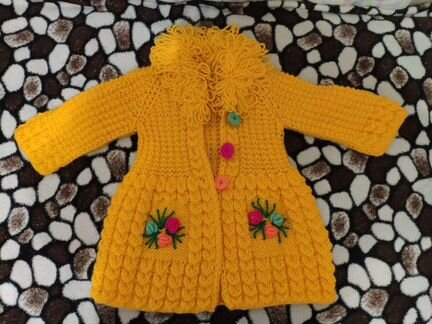 Вязаное пальтишко
