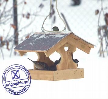 Кормушка для птиц из дерева