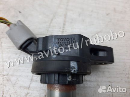 Катушка зажигания Toyota Auris E15 1zrfe 2008