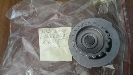 Новая помпа водяной насос Авео Лачетти Нубира