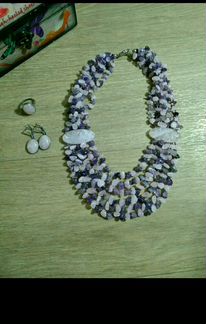 Янтарные бусы