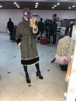 Пальто зимнее с мехом