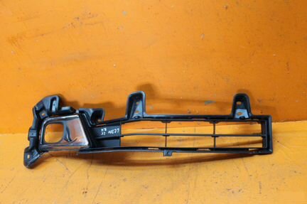 Окантовка птф передняя правая Toyota Land Cruiser