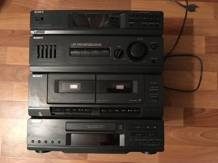 Hi-Fi музыкальный центр Sony HCD-D109 c колонками