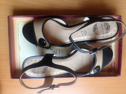 Босоножки кожаные Chester новые