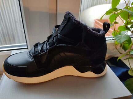 Кроссовки утеплённые Asics