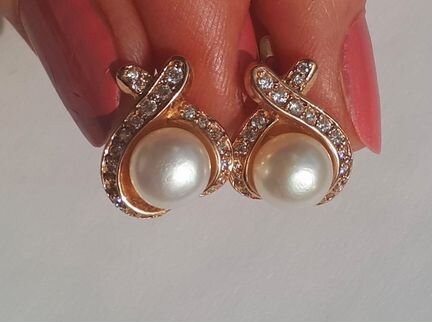 Золотые серьги с жемчугом