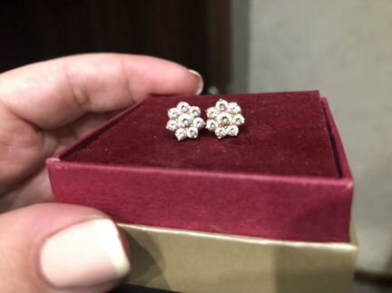 Золотые серьги-пусеты