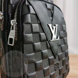 Мужская кожаная сумка слинг Louis Vuitton - LV