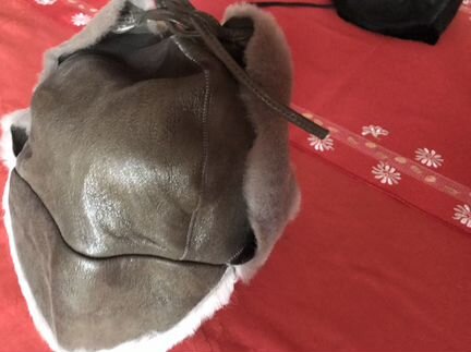 Две шапки (каждая из двух) Cappilo Donna