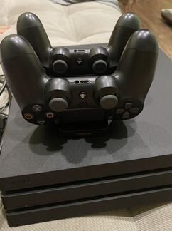 Игровая приставка PS 4 PRO с 2-мя джойстиками