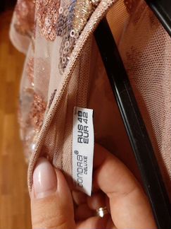 Платье нарядное блестящее