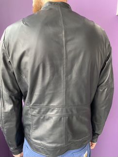 Продам кожаную куртку RVL на высокий рост XL(52)