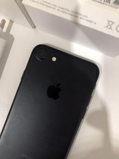 Телефон iPhone 7