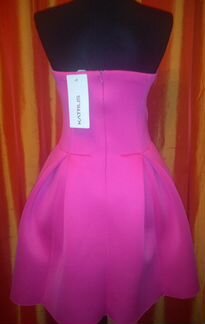 Платье-мини с открытыми плечами