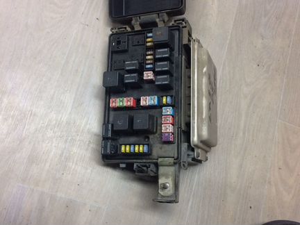 Блок предохранителей Крайслер 300 c 2.7/08