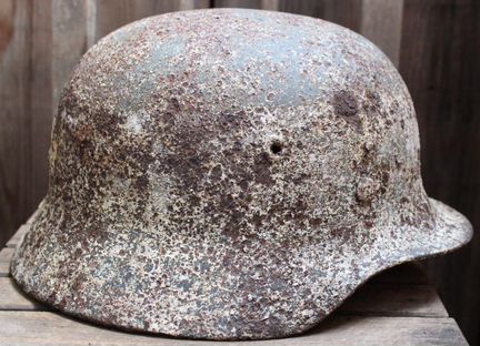 Каска Вермахт в зимнем перекрасе