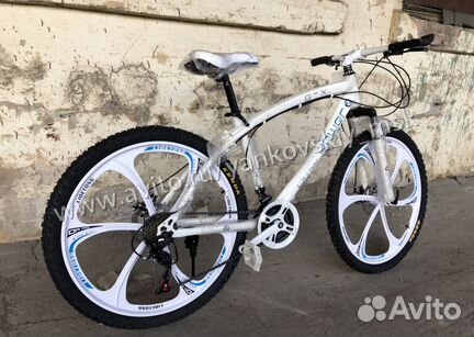 Велосипед на литых дисках