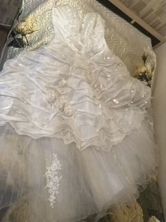 Свадебное платье 44-46 бу