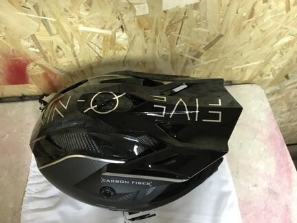 Шлем 509 carbon fiber division silver