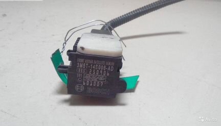 Датчик удара Ford 3M5T-14B006-AD Bosch Установка