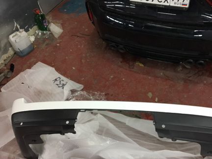 Задний бампер Range Rover Vogue 2013-17 Белый в ид