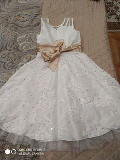 Платье нарядное