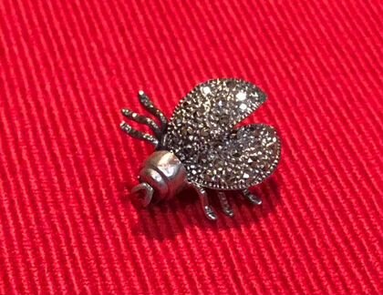 Брошь, божья коровка, серебро 925 пробы и лунный к