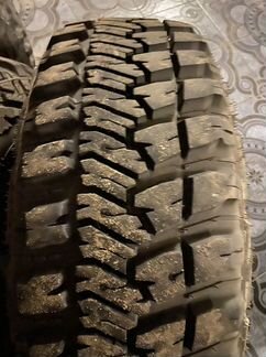 Goodyear wrangler MT/r 275/70 r17