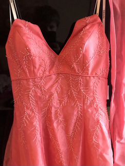 Вечернее платье