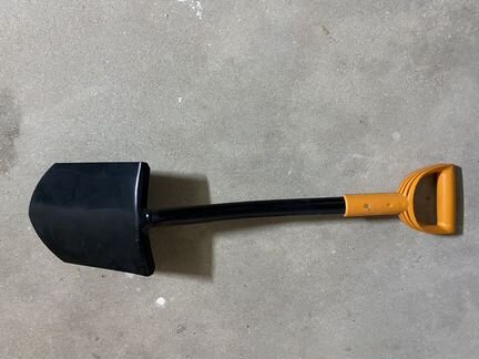 Лопата Fiskars штыковая мини маленькая женская