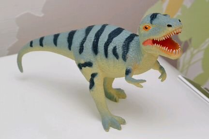 Динозавры игрушки