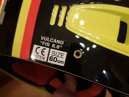 Горнолыжный шлем