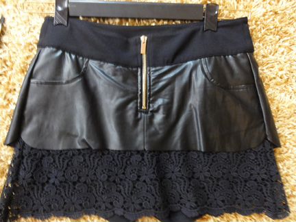 Шорты-юбка с кружевным шитьём