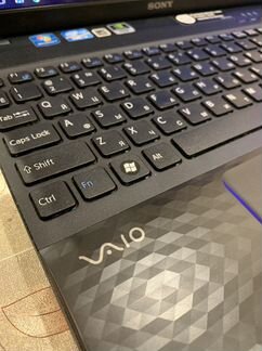 Sony Vaio 15 Core i3/4/500/GeForce (идеал)