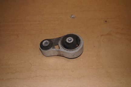 Опора АКПП мазда сх7