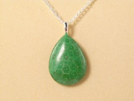 Подвеска Коралл зеленый капля