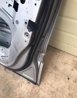 Дверь пассажирская передняя Мерседес w211