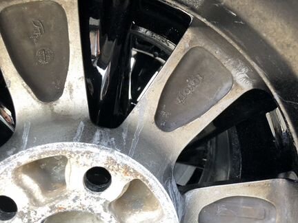 Оригинальные шины диски на Lexus,Toyota r17 5/14,3