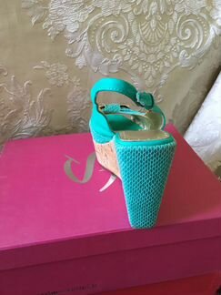 Босоножки Santini