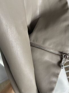 Пиджак из эко кожи zara