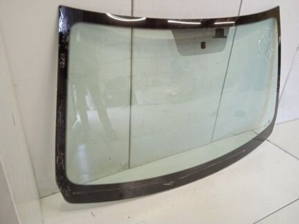 Стекло лобовое Renault Duster 1.6 2012