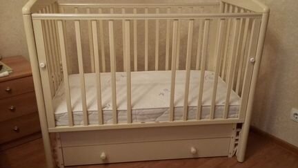 Детская кроватка Гандылян с матрасом и балдахином