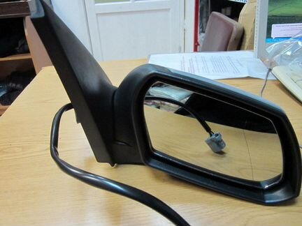 Зеркало боковое правое На Ford Mondeo 3