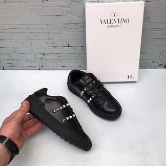 Кеды Valentino Garavani Rockstud Untitled черные