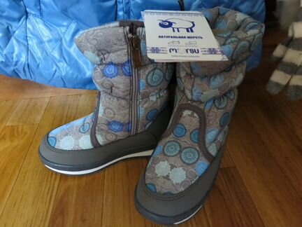 Новый комплект на девочку, 4 года (куртка, сапоги)