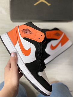 Кроссовки Nike Air Jordan 1