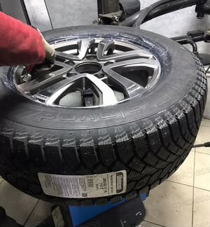 Новые зимние колеса Toyota LC Lexus LX R18