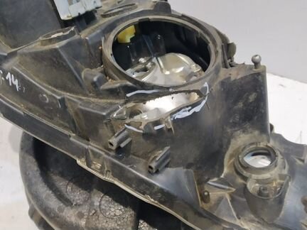 Фара правая Mitsubishi Lancer 10