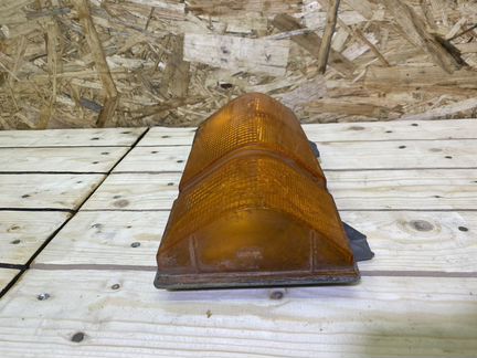 Поворотник левый бу dodge ram van 1986-1993